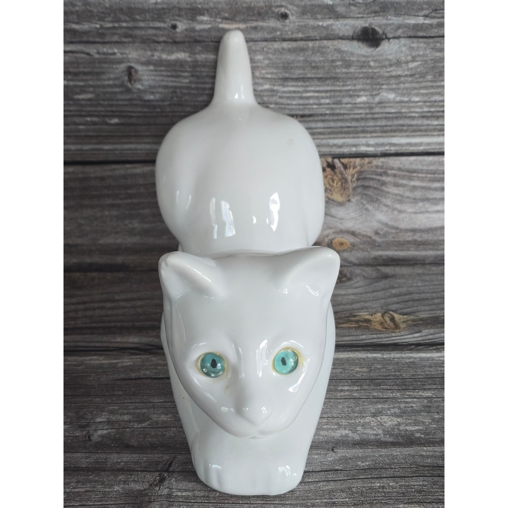 Vintage ELPA Alcobaca Portugal White Porcelain Pouncing Cat Figurine Blue Eyes